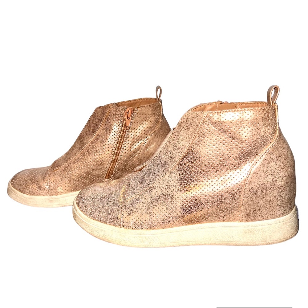MIA Girls' Size 4 Rose Metallic MIA High Top Sneakers. Used good condition. 🌸 - Picture 6 of 8
